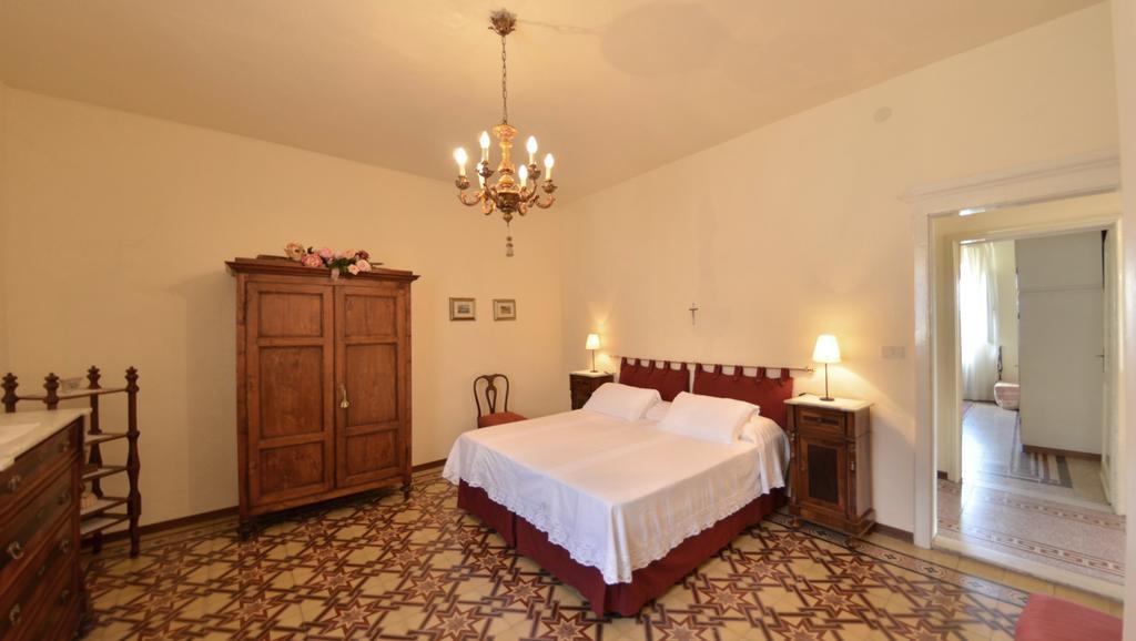 Villa Buonaparte San Miniato Zimmer foto
